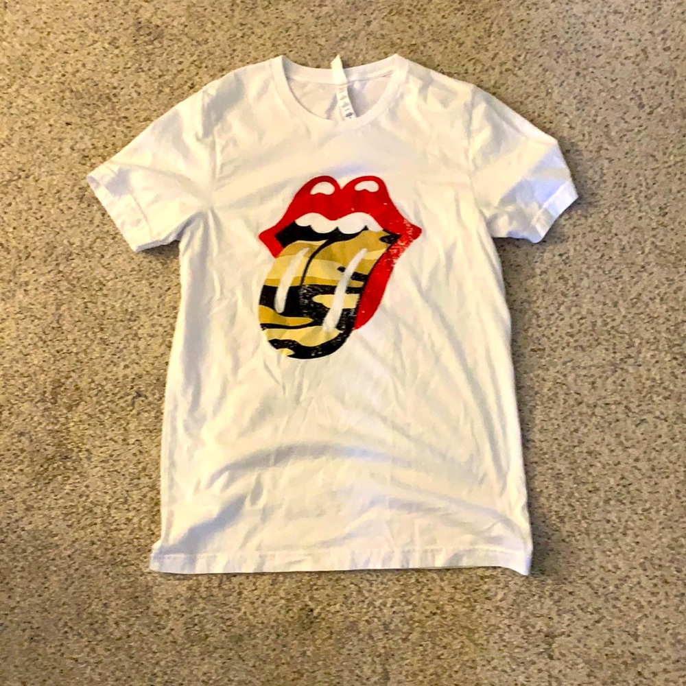 White logo tee - size M